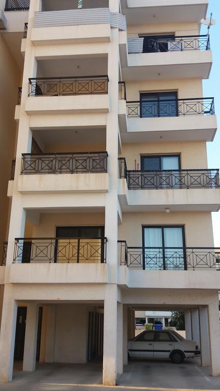 דירות לרנקה 101 Mandritis Court מראה חיצוני תמונה